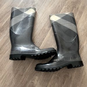 Burberry Black and Gray Winter Rain Boots
